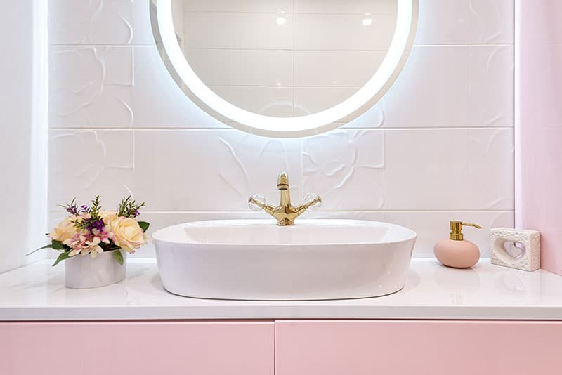 immaculate pink washroom, sparkling